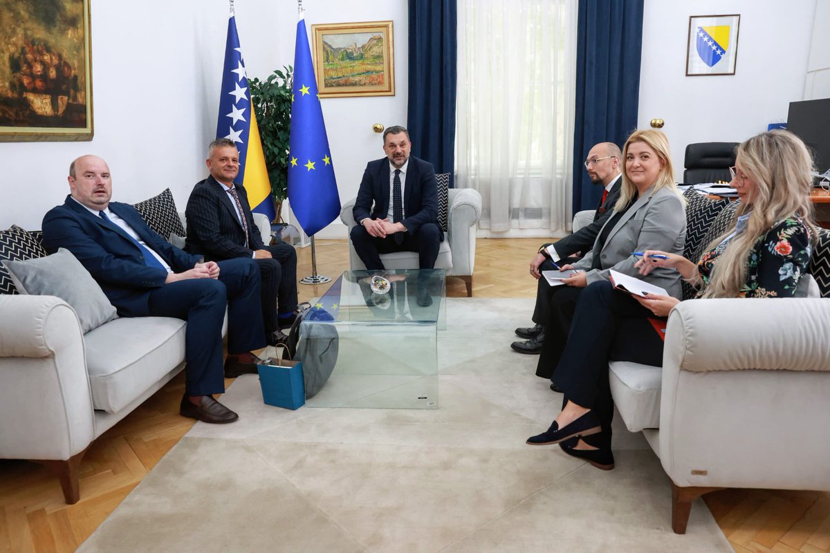 🇧🇦 Foreign Minister @dinokonakovic met with newly appointed Director of the Regional Anti-Corruption Initiative Secretariat @RAISeeOrg, Albert Hani.

Regional cooperation remains a cornerstone of 🇧🇦 foreign policy. Bosnia and Herzegovina has long taken a proactive role in