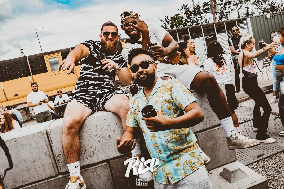 Rise_LDN's tweet image. 𝗥𝗔𝗩𝗜𝗡𝗚 𝗖𝗥𝗘𝗪𝗦 𝗥𝗘𝗔𝗗𝗬 𝗧𝗢 𝗥𝗜𝗦𝗘🥳

We can’t wait to see all of you on Sunday for our 8th birthday at 93 Feet East! The roof is coming off and the vibes are going to be vibing!! 

ra.co/events/2162380

#riseldn #93feeteast #bricklane #summer