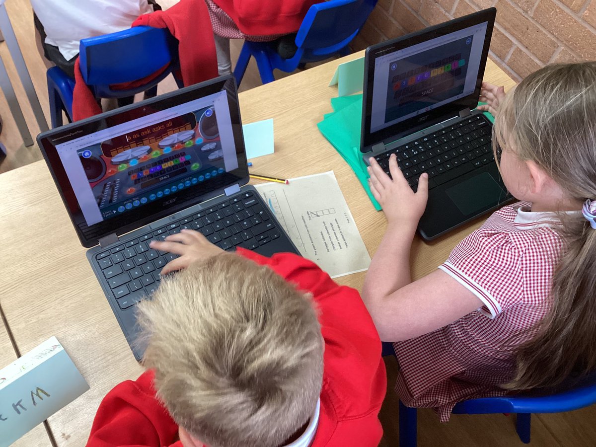 Continuing our word processing skills with Mr Salkeld using a typing game! #acpscomputing