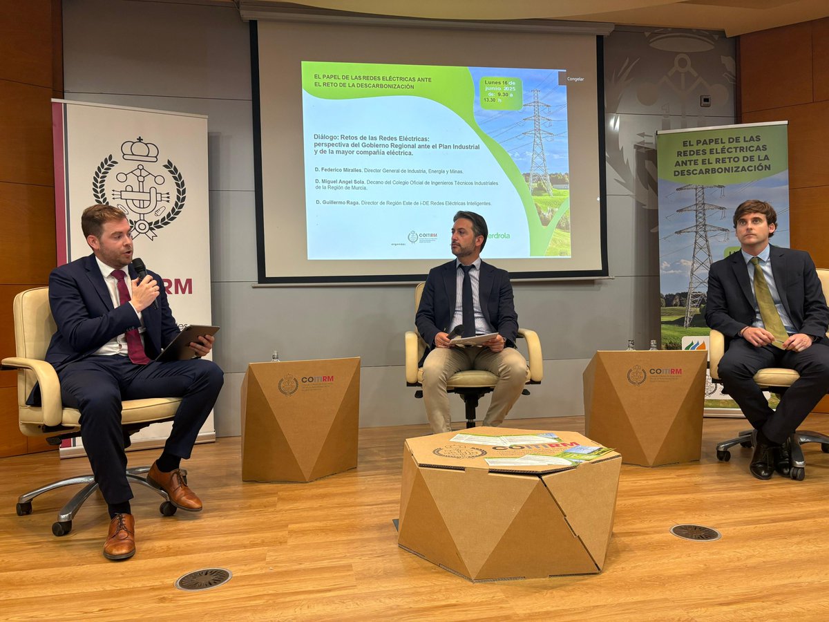 Alianza España Verde y Conectada (@espanavyc) on Twitter photo La semana pasada nuestro portavoz <a href="/AlejLabanda/">Alejandro Labanda</a> participó en la jornada 'El papel de las redes eléctricas ante el reto de la descarbonización' impulsada por el <a href="/COITIRM/">Ingenieros Técnicos Industriales Murcia - COITIRM</a>.
Trasladó la importancia de tener infraestructuras robustas para el desarrollo de capacidades industriales. La semana pasada nuestro portavoz <a href="/AlejLabanda/">Alejandro Labanda</a> participó en la jornada 'El papel de las redes eléctricas ante el reto de la descarbonización' impulsada por el <a href="/COITIRM/">Ingenieros Técnicos Industriales Murcia - COITIRM</a>.
Trasladó la importancia de tener infraestructuras robustas para el desarrollo de capacidades industriales.