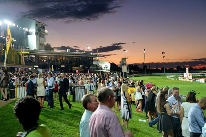Great news !!
TOOWOOMBA racing back under lights Friday, July 4

Thanks to club director
Paul Reedy for letting me know 
<a href="/RadioTABAus/">RadioTAB Australia</a> <a href="/RaceQLD/">RaceQ</a> <a href="/JoshFlemin99192/">Josh Fleming</a>