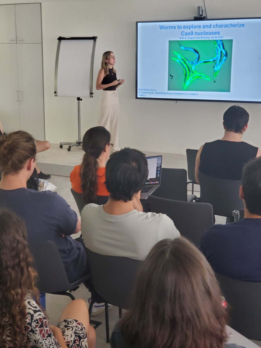 gusaneros1's tweet photo. @NMSBlab @ICFOnians @OlasoAlba from @CeronLab explained how they use #Celegans to characterize and optimize novel Cas9 nucleases for #CRISPR genome editing. https://t.co/dtjGLPsHxm