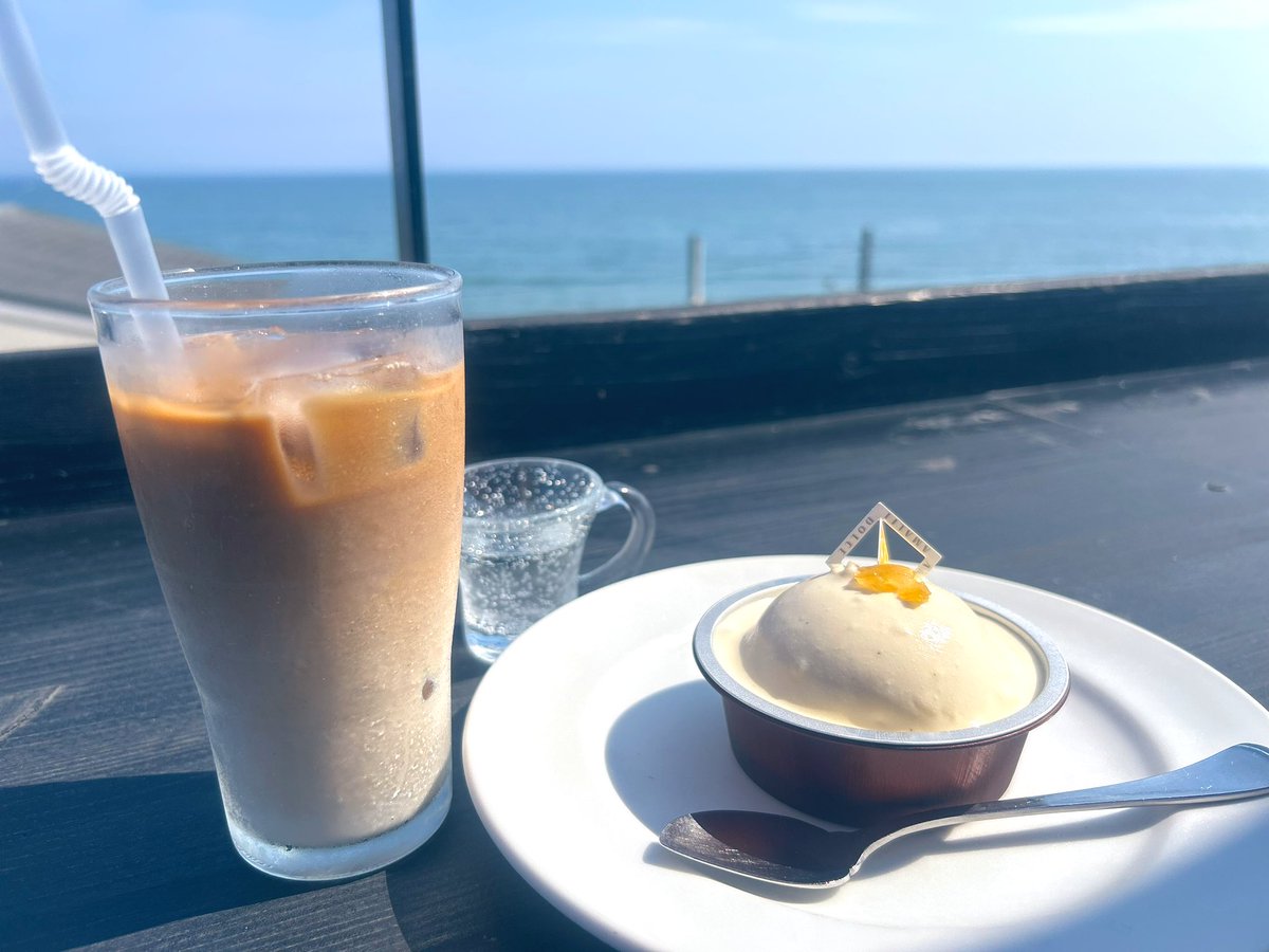 nanamin_vaws's tweet image. リフレッシュの日🌊
息子と来たけど、髪染めるのに時間がかかって待たされたので、一人で時間潰してました☕️
とてつもなく癒されてる🫠
ポテトもケーキも美味しくて悶絶🤤

#potatis
#AMALFICAFFE