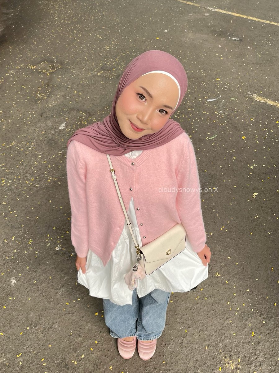 cloudysnowys's tweet photo. STRAWBERRY OUTFIT LOOK 😋💗🌺

mau spill mostly dari lokal brand lucuk bgt... https://t.co/WnVl2HQWAt