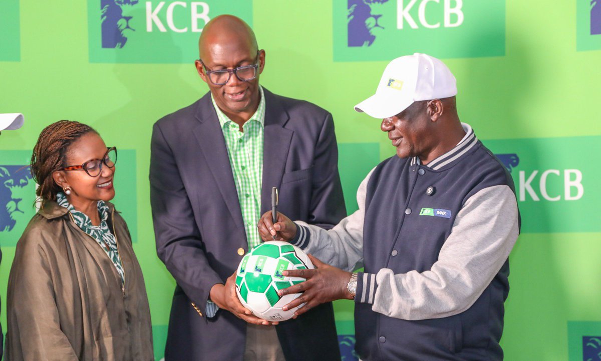 Silvakidole's tweet photo. OFFICIAL: Former Fountain Gate FC (Tanzania) coach Robert Matano has been appointed as the new KCB FC head coach @KCBFootball 

📸 @TeyaKevin 

Welcome back to #FootballKE, the Lion! 🦁⚽

#KCBFC #MatanoReturns #FKFPL #FootballKe #SpmSporstKe https://t.co/6JOTszANTq
