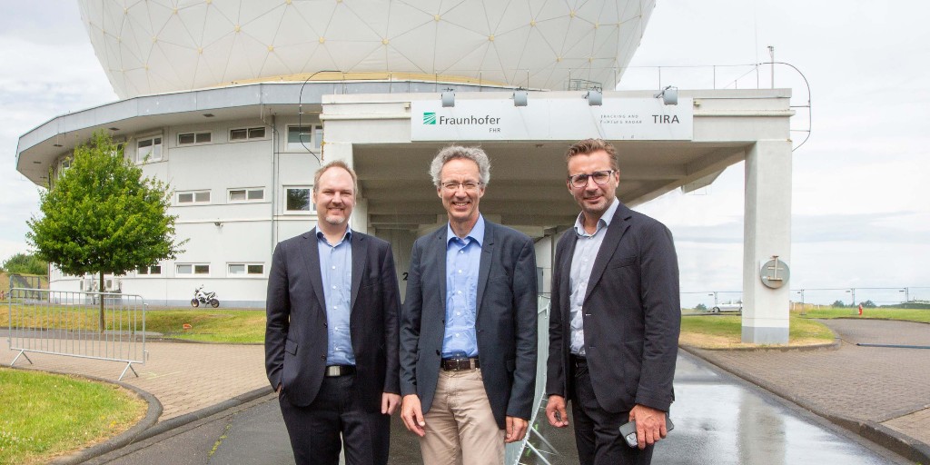 Wir freuen uns über die neue #Kooperation: Quantum Systems und Fraunhofer FHR entwickeln gemeinsam UAV-Technologien. Projekte umfassen verbesserte mmW-SAR-Sensoren &amp; fortschrittliche Radar-Signalverarbeitung.  bit.ly/4kgMB2O #UAVTechnologie #Radartechnologie #Innovation