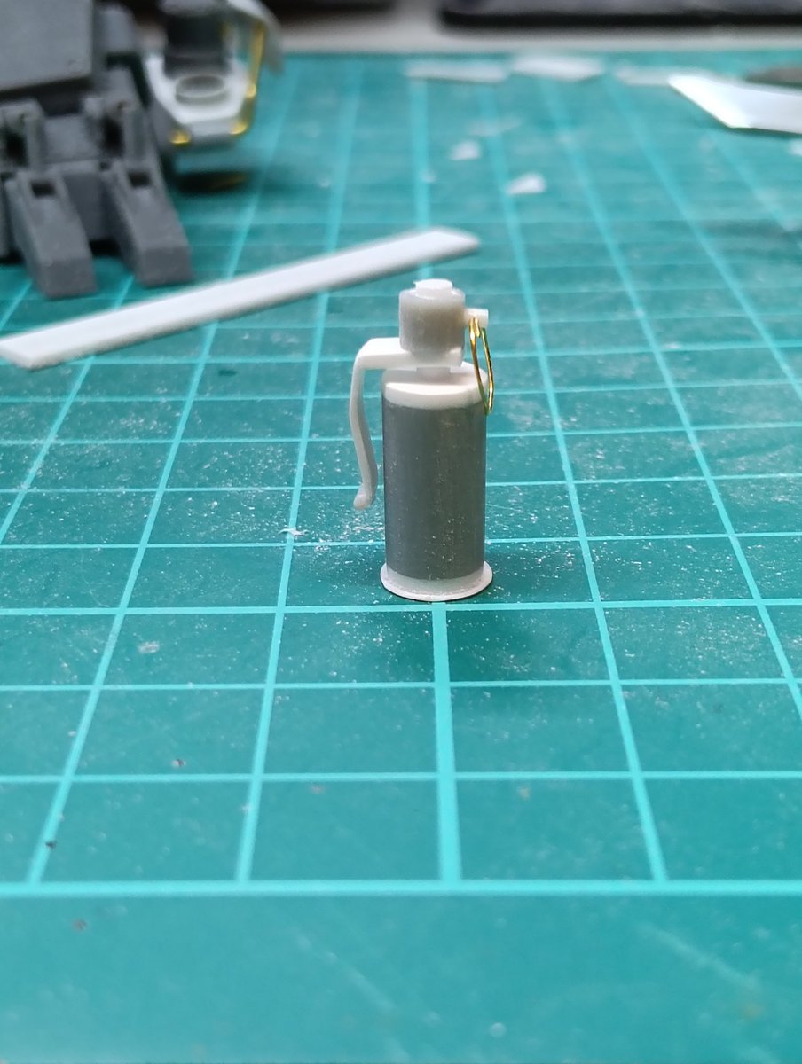 ハンドグレネード制作😊
ピン抜いて投げるなんてATにできるかわからんけどかっこよければOK😁
#koba1271 
#たいすけ
#いかづち