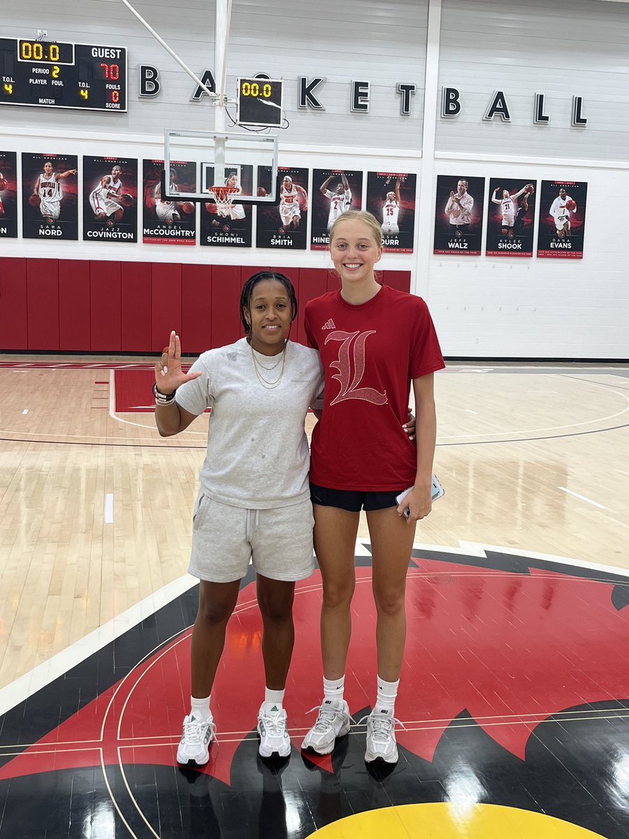 Meg Moore (@megmoore0) on Twitter photo after a great unofficial visit with @louisvillewbb, I am blessed to have received an offer! thank you to <a href="/CoachJPineda24/">J Pineda 🇧🇸&🇨🇴</a> and <a href="/CoachSRobinson/">Shay Robinson</a> for having me and my family! John 15:4 #ᴀɢᴛɢ #gocards after a great unofficial visit with @louisvillewbb, I am blessed to have received an offer! thank you to <a href="/CoachJPineda24/">J Pineda 🇧🇸&🇨🇴</a> and <a href="/CoachSRobinson/">Shay Robinson</a> for having me and my family! John 15:4 #ᴀɢᴛɢ #gocards