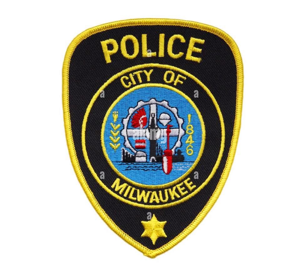Two Milwaukee Police Officers have been confirmed to be shot this evening. Their condition are unknown. Please join me keeping them, their family, and their fellow brothers &amp; sisters in blue in your prayers tonight 🙏