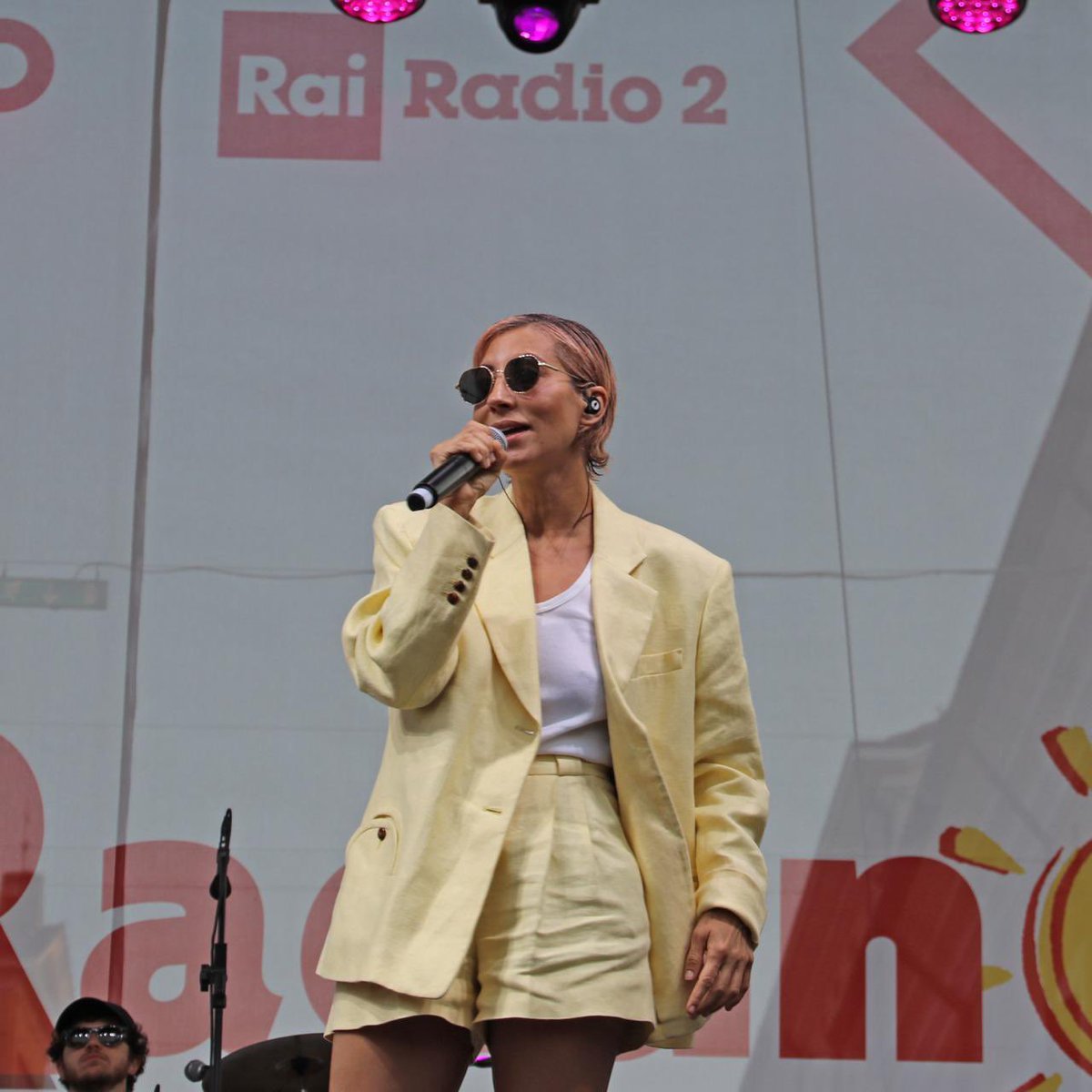 È iniziato il concerto all’alba di Malika Ayane 🌅 

Il #CaterRaduno è in diretta da Cervia! 

Segui la diretta su #RaiRadio2: bit.ly/GuardaCheRadio