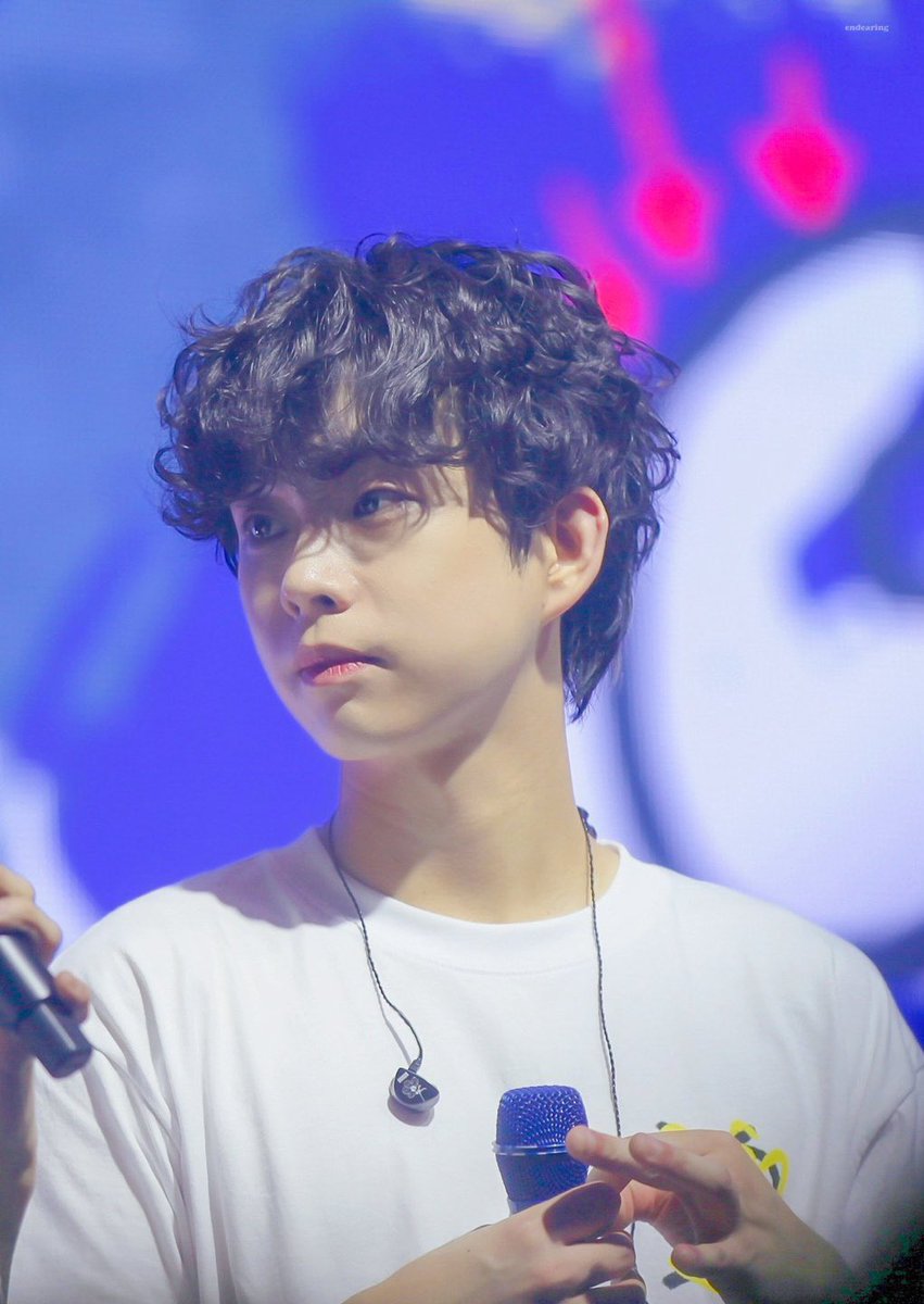 nn_yong2's tweet image. 귀여워.. 상엽이 복복🫳🫳