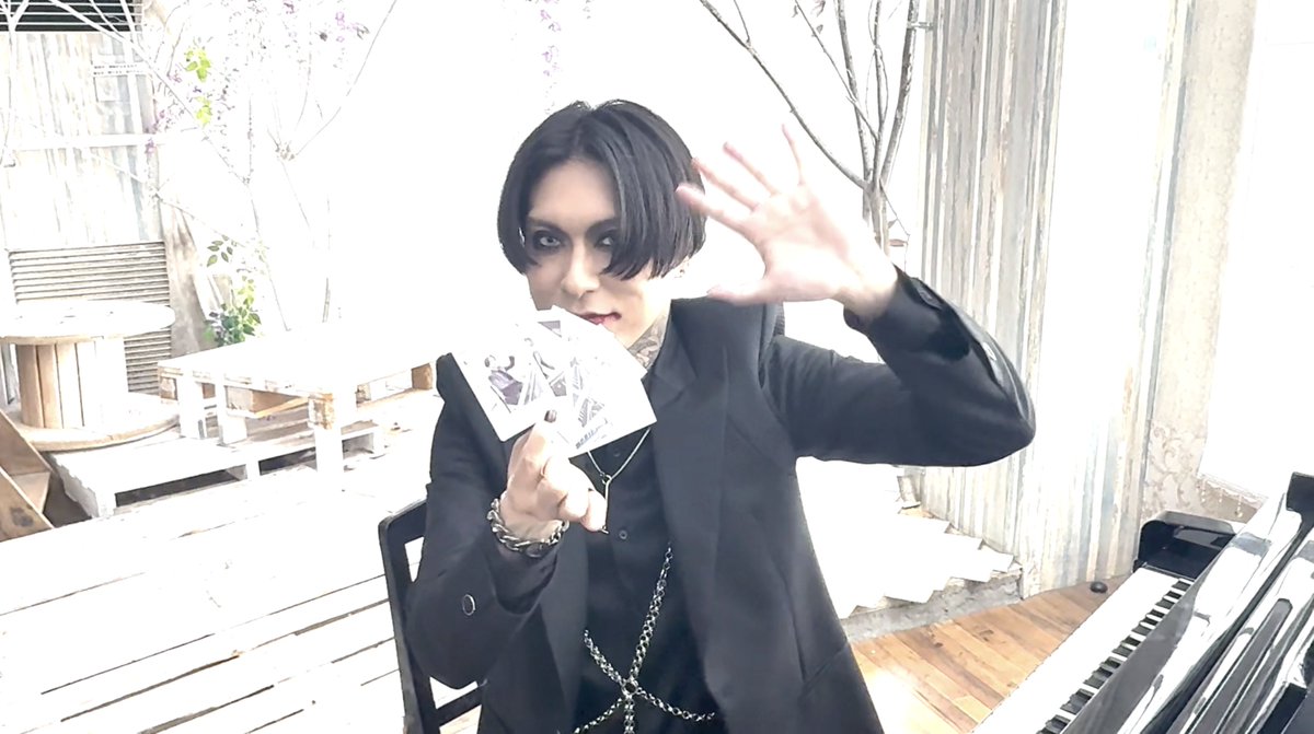 STAFF］ 【X-MOVIE更新】 ＜6月分チェキ撮影風景＞ X-MOVIEに会員限定