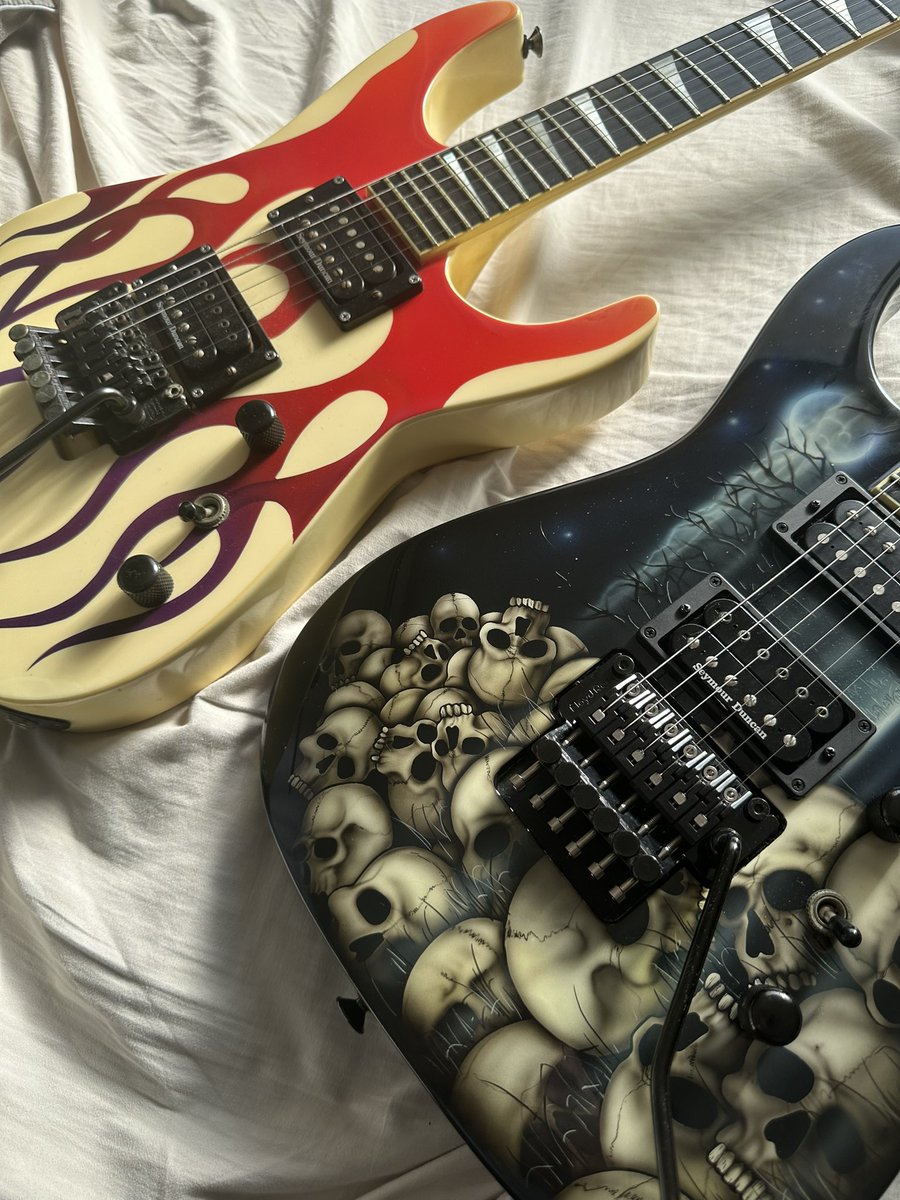 _maraky's tweet photo. ソロイストにスクリーンデーモン載せると良いです。
ダグの方は自分がダンカンにオーダーしたモデルらしいですが確かに若干出力が弱くてハイが強いような？ https://t.co/2i6khWMkDP