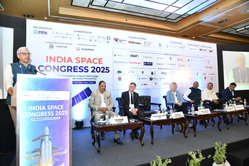 SIA - India (@sia_ind) on Twitter photo On the second day of #Inaugural Session, the #Keynote Address was delivered by Dr. Rajiv Bahl, MD PhD, Secretary, Department of Health Research (<a href="/DeptHealthRes/">Department of Health Research, MoHFW</a>) M/O Health & Family Welfare, Government of India (<a href="/MoHFW_INDIA/">Ministry of Health</a>) , Indian Council of Medical Research (<a href="/ICMRDELHI/">ICMR</a>):
He On the second day of #Inaugural Session, the #Keynote Address was delivered by Dr. Rajiv Bahl, MD PhD, Secretary, Department of Health Research (<a href="/DeptHealthRes/">Department of Health Research, MoHFW</a>) M/O Health & Family Welfare, Government of India (<a href="/MoHFW_INDIA/">Ministry of Health</a>) , Indian Council of Medical Research (<a href="/ICMRDELHI/">ICMR</a>):
He