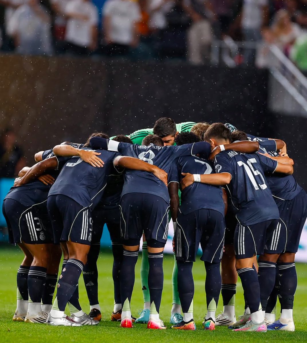 “El primer gran partido de la Era de Xabi Alonso”

(Abro Hilo analizando el Real Madrid vs Salzburgo)
