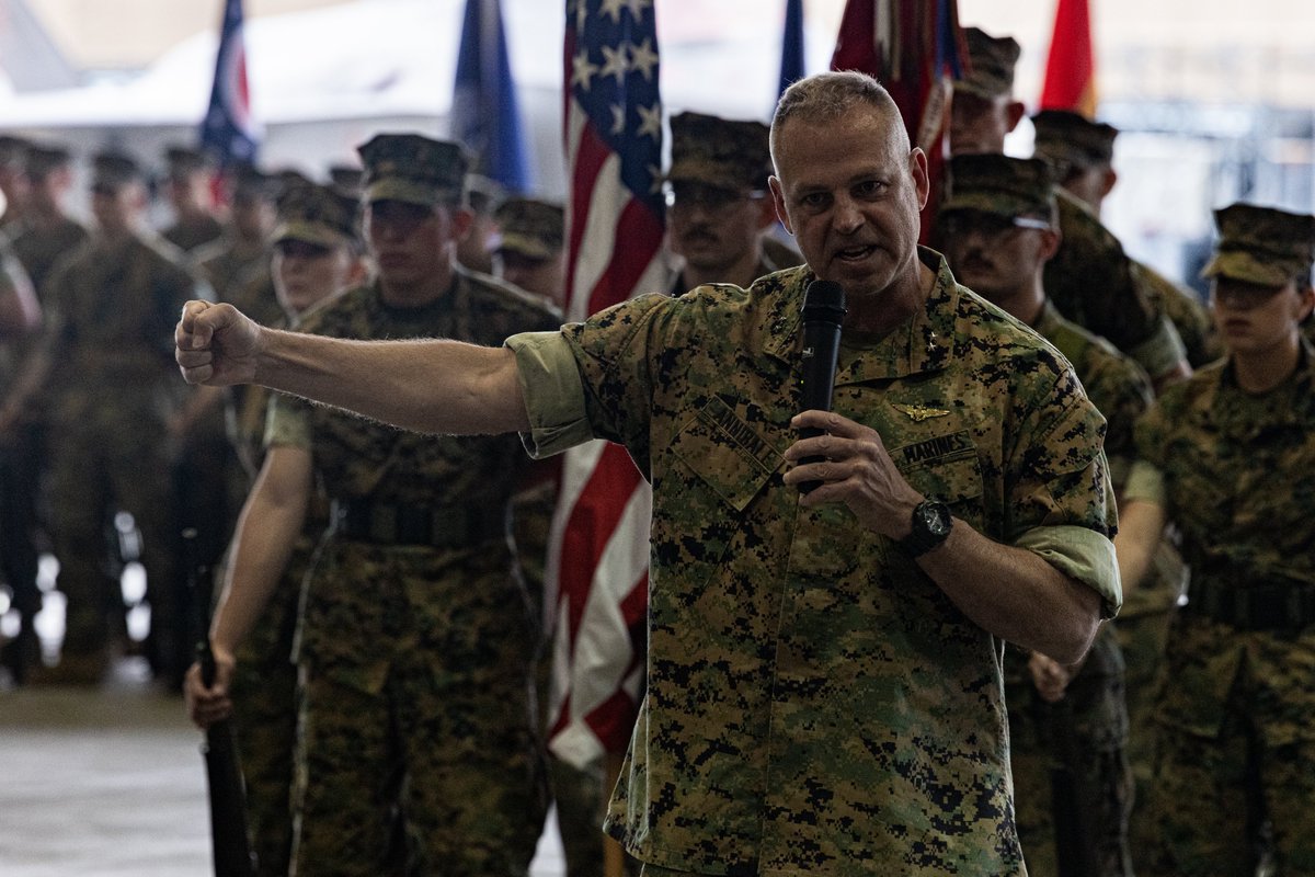 1stMAW_Marines's tweet image. U.S. #Marine Corps Col. Kyle B. Shoop relinquished his command as commanding officer of Marine Aircraft Group 12 to Col. William B. Millett III during a change of command ceremony on Marine Corps Air Station Iwakuni, Japan, June 12, 2025
馃摳Lance Cpl. Erick Reyes
