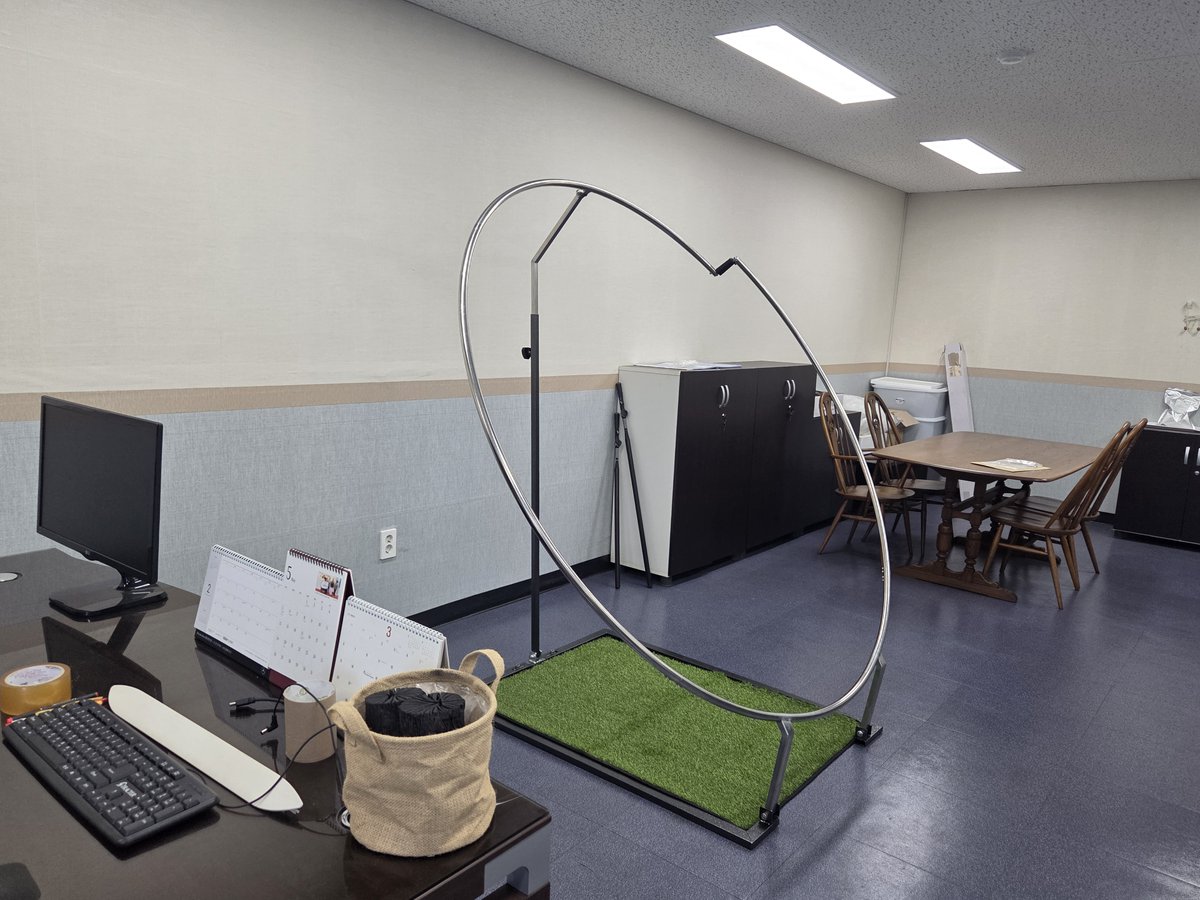 Proswing_Inc's tweet image. #스윙플레인2.0은 프로골퍼들이 사용 합니다.^^ 골프학교 연습도구로 프로지망생들도 많이 사용 합니다.

제품문의:1899-6637
proswing.kr
#골프연습머신 전문제조 프로스윙

#골프궤도링 #드라이버궤도연습기구 #아이언궤도연습기구 #골프자세교정도구 #골프비거리교정