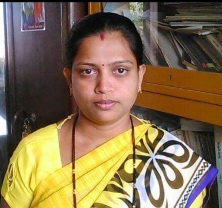 rape_case's tweet image. सुप्रिया ताई हि आश्रमातील समाजसेविका ज्योती शिंदे आश्रमातील मुलींचीप्रेग्नन्सी टेस्ट ची जबाबदारी योगेश कुलकर्णी ने हिच्या वर सोपवली होती. पोलीस अधिकारी, संचालकाचे पितळ उघडे केले. 
@supriya_sule , @MahaPolice , @Dev_Fadnavis  @PuneCityPolice