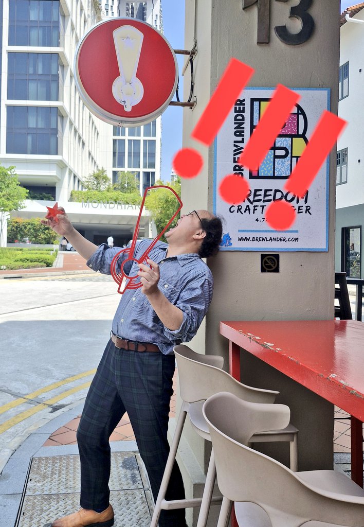 この地に開業して3回目！
またどこかのトラックがバックで当てて、看板が壊れました😭😭😭
CCTVにも車輌はギリ写ってない。。。
マジでどうやったらここにぶつけられるんだよ。

今日は華金。
頑張って看板代稼ぎますー🥲