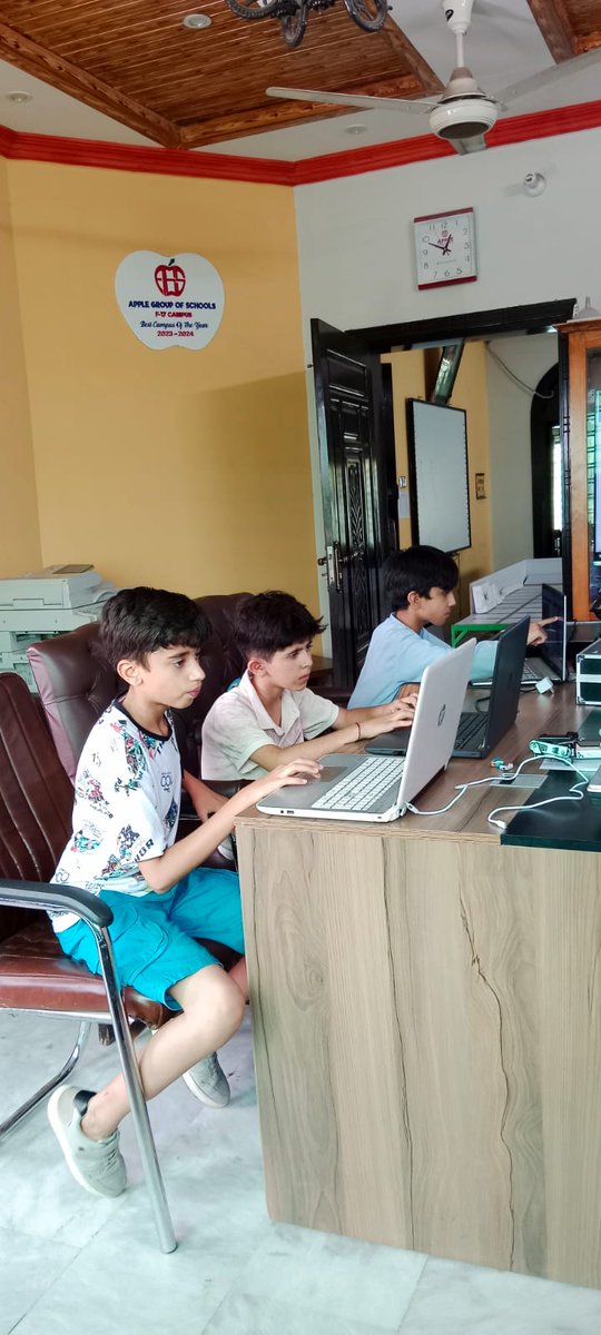 Coding4KidsPK's tweet image. XGO Robotic Dog:
Different movement formation of XGO Robotic Dog- based on coding instructions, using #BBCMicrobit as a microcontroller!
#Coding4KidsPK #DroBotX