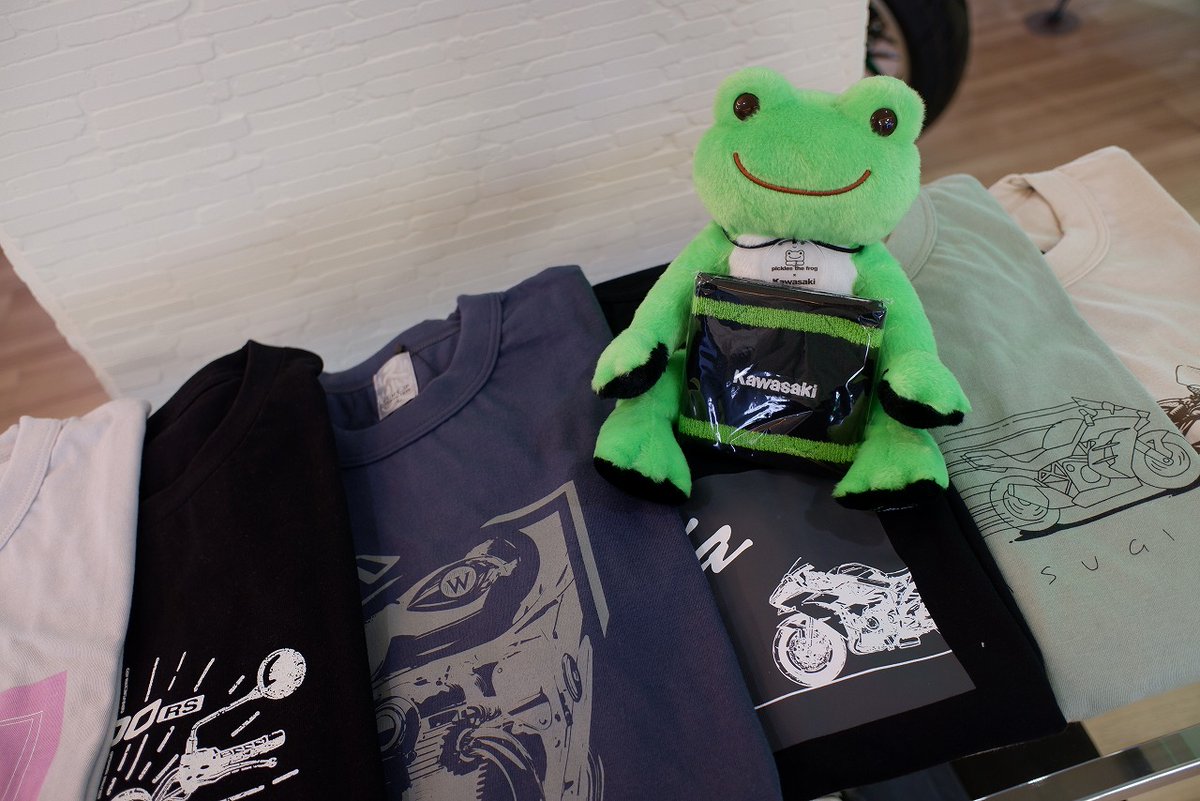 皆様、こんにちは。
カワサキプラザ茅ヶ崎です。
本日よりTシャツフェア開催しております。
対象商品を2点以上お買い上げいただいた方に、オリジナルリストバンドをプレゼントいたします。
8月1日からはノベルティが変わりますので、そちらも楽しみにお待ちください。
#kawasaki #カワサキプラザ茅ヶ崎