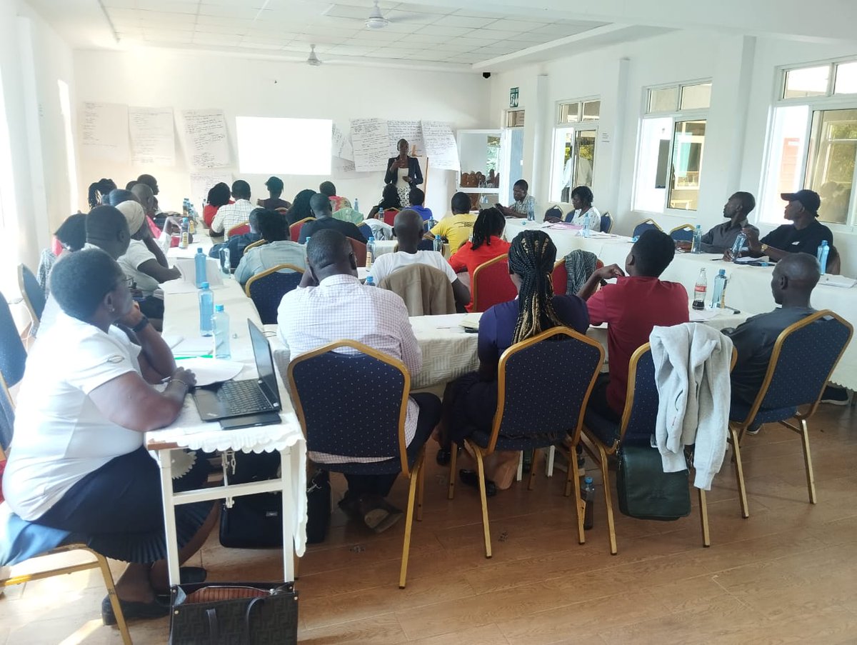 Leanonmek's tweet image. @Leanonmek set the tone at the CLM meeting that happened this week , community voices led data driven talks to boost HIV service quality . Together we're unstoppable