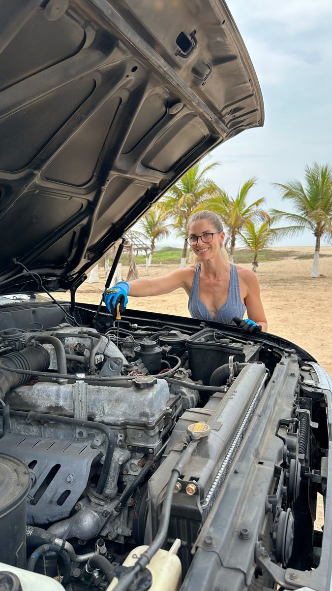 OffroadEm's tweet image. Just me doing some minor service on the Land Cruiser, Would you like me to help with your car too? 😉📷💕