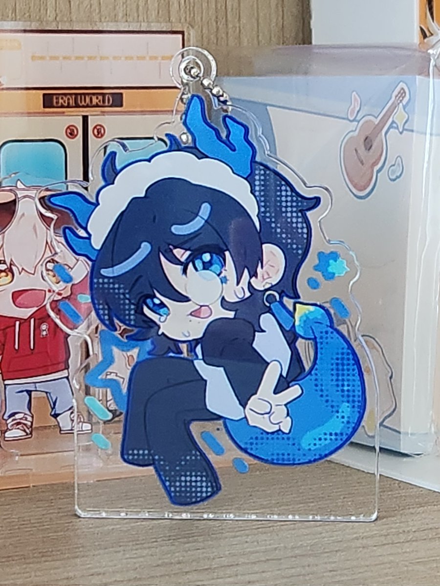 서천해님 코롯토 겸 키링 구매했어요!!
으아아아아아아아너무귀여웟
코롯토랑 키링이 다 된다는 게 천재적인 굿즈...
예쁜 굿즈 정말 감사합니다💙