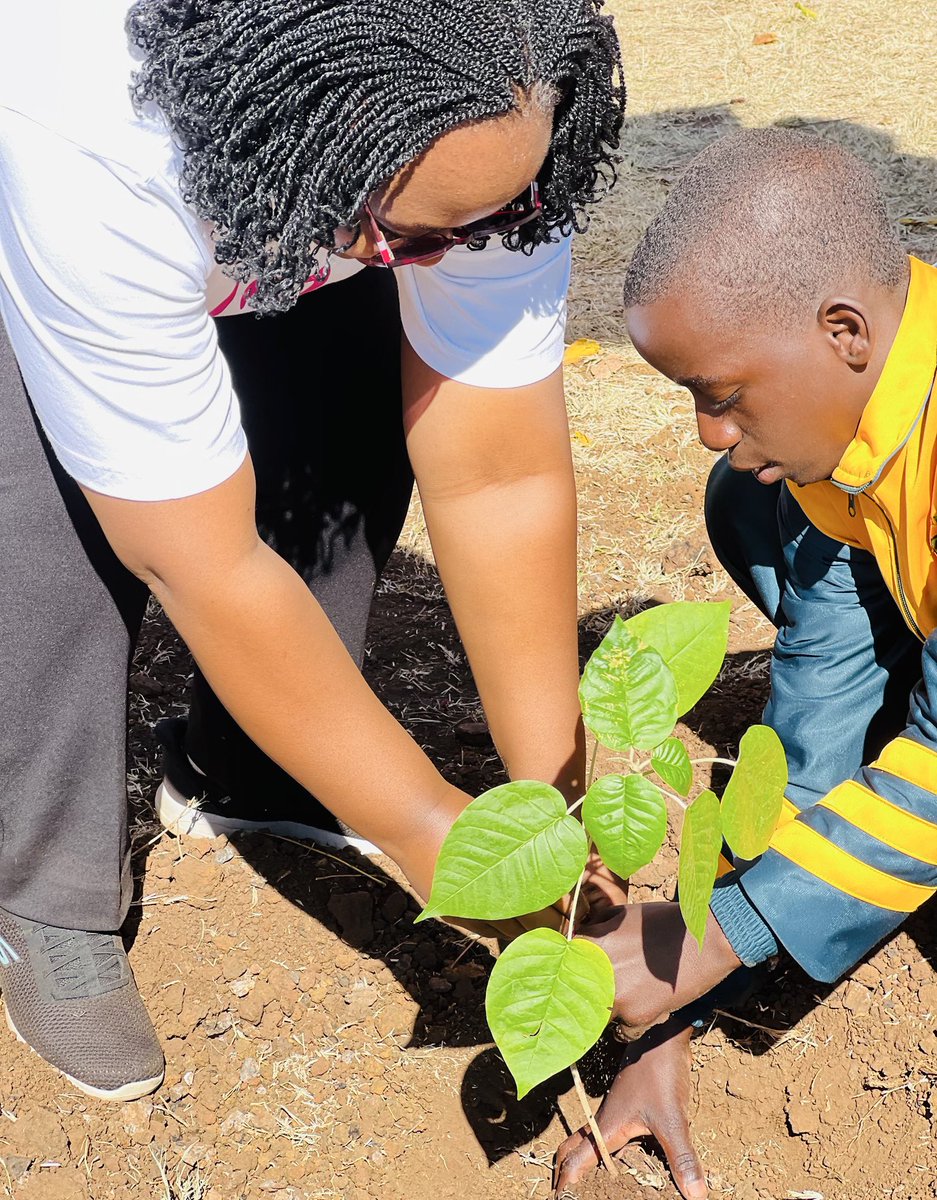 Uganda represented by <a href="/RaisingTeensUg2/">Raising Teenagers Uganda🇺🇬</a>, proudly planted a tree named “CHAMPION” and Team Leader <a href="/nankunda20/">Hope Nankunda</a> encouraged Junior, a passionate pupil, to keep watering it because every champion needs care to grow. 
#DoingGood
#GoodDeedsDay