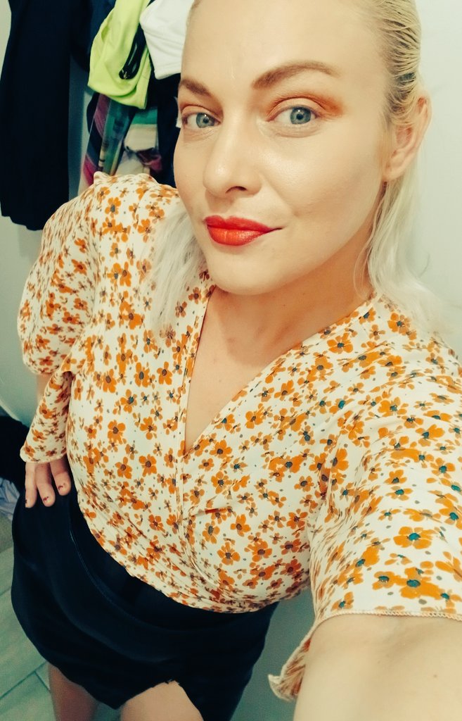 I was locked out of my twitter for awhile, finally got them to take the 2 factor off so I could log in from my new phone. I am back though!!