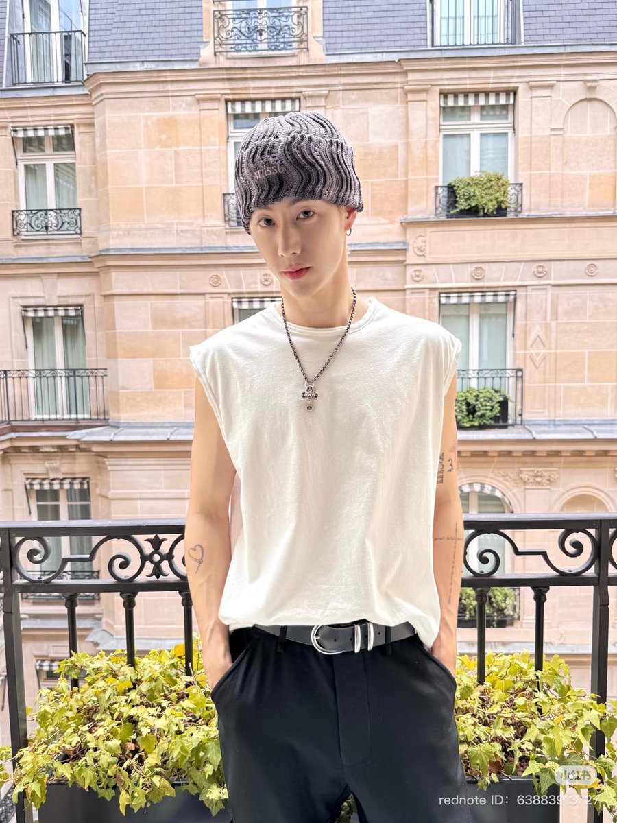 withyoumarktuan's tweet photo. 250627 Mark’s Rednote Update (1/3)

“☕️📸🤍🌿”

#MarkTuan #Mark #段宜恩 #마크 
@marktuan @DNAmngmnt https://t.co/oY6YyZPklP