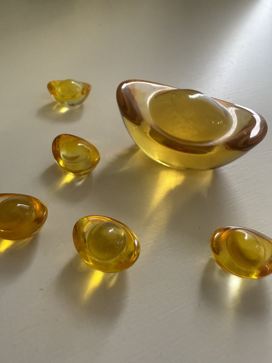 中国ドラマ民ならわかると思うこれ。
お金が集まってくるというのでもらったの、めちゃテンション上がった‼️
ツヤツヤでかわいい〜