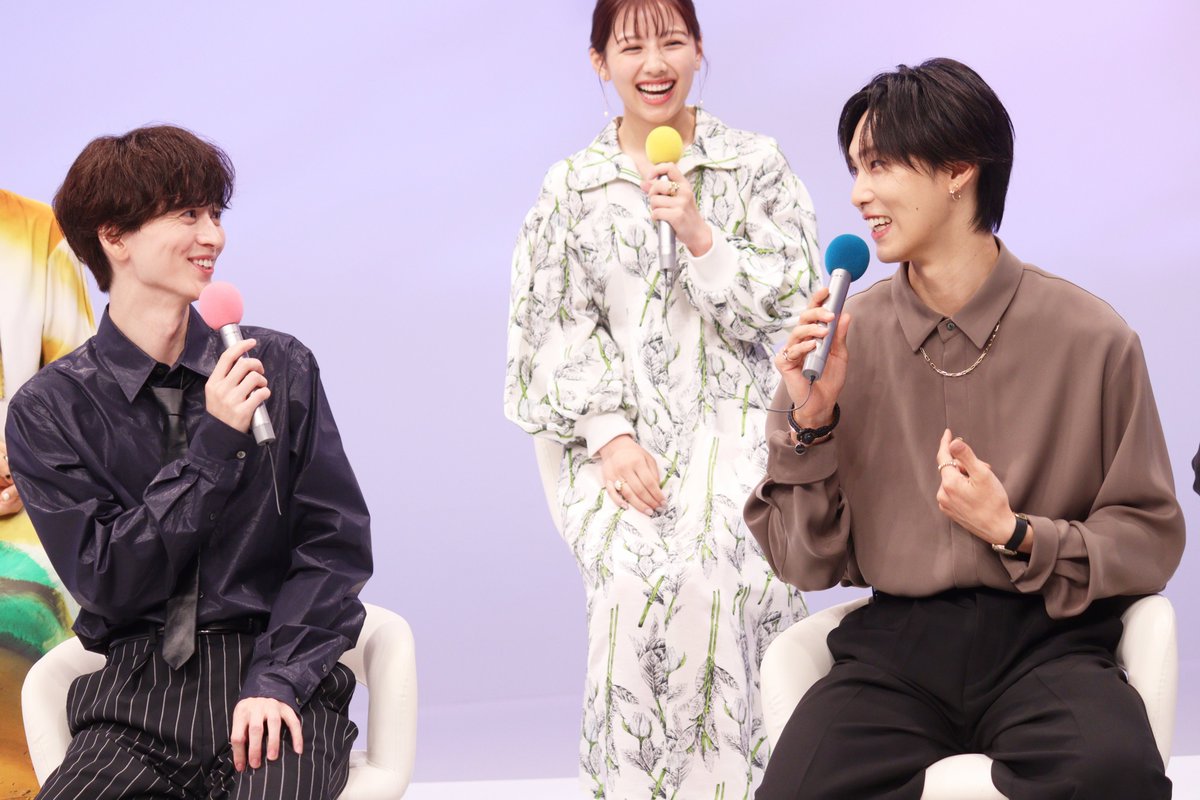 TVガイドWeb【公式】 (@tvgweb) on Twitter photo /
「#雨上がりの僕らについて」
記者会見REPORT📸
\
池田匡志&堀夏喜(#FANTASTICS) らが
撮影中の思い出を明かす☂️
「“ジェスチャーしりとり”をやって…」
池田が“あざと”演技指導の結果を発揮!
堀の体作りエピソードも⛅️
tvguide.or.jp/news/news-3869…
#池田匡志 #堀夏喜 <a href="/doramanext_tx/">ドラマ『雨上がりの僕らについて』【テレ東公式】7月2日(水)深夜24:30〜スタート!</a> /
「#雨上がりの僕らについて」
記者会見REPORT📸
\
池田匡志&堀夏喜(#FANTASTICS) らが
撮影中の思い出を明かす☂️
「“ジェスチャーしりとり”をやって…」
池田が“あざと”演技指導の結果を発揮!
堀の体作りエピソードも⛅️
tvguide.or.jp/news/news-3869…
#池田匡志 #堀夏喜 <a href="/doramanext_tx/">ドラマ『雨上がりの僕らについて』【テレ東公式】7月2日(水)深夜24:30〜スタート!</a>