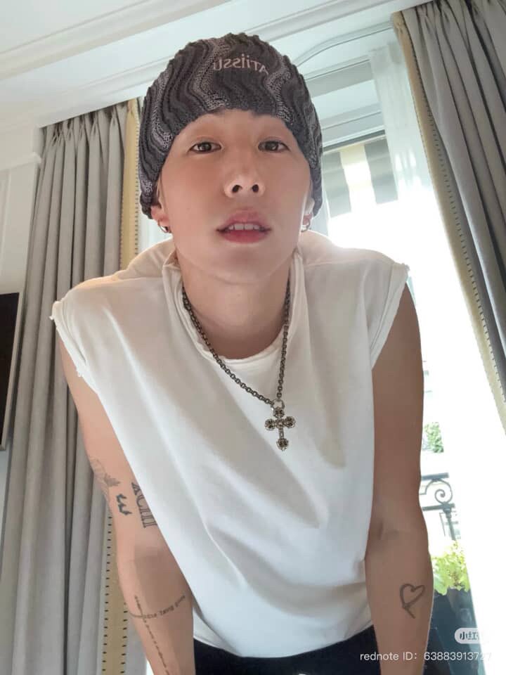 ฟ้ารู้ว่าพ่อรวยมาก แต่พ่ออยากได้อะไรคะ ฟ้ายกให้พ่อหมดเลย บ้าน รถ หมา แมว งื้อออออ 

#MarkTuan
#Mark #段宜恩 #마크
<a href="/marktuan/">Mark Tuan</a>
<a href="/DNAmngmnt/">Mark Tuan Official</a>
#ไทยรัฐออนไลน์
#Thairath_Ent