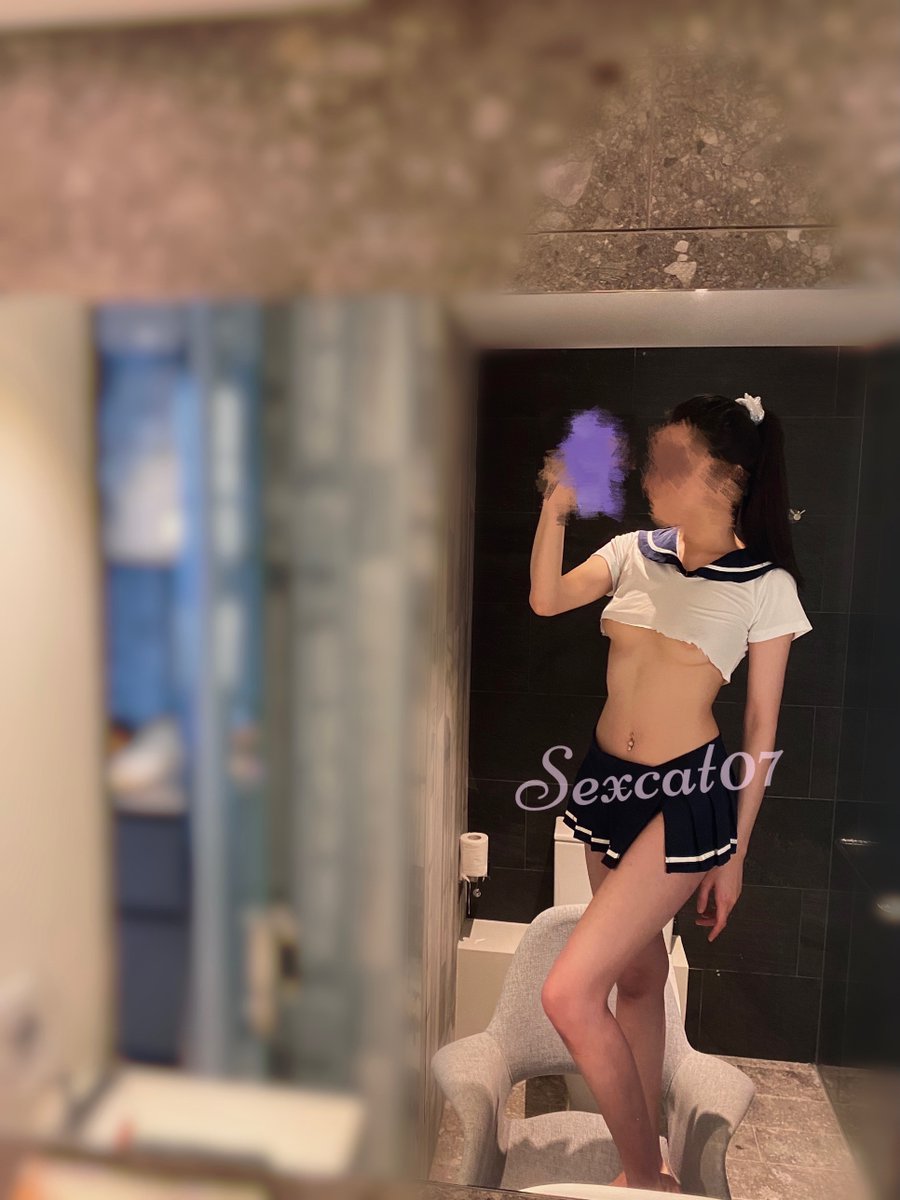 😻🐈‍⬛ 貓仔收到好多貓粉嘅熱辣意見！💌 嚟緊想試新風格，化身OL西裝誘惑💼，定係化身嚴厲女教師👩‍🏫喺課室大玩禁忌？😈 

貓公已經忍唔住話要偷窺！😏 貓粉們，你哋想貓仔點樣喺OF同你探索呢啲新角色？快啲留言話畀我知！🔥 更多刺激內容喺OF等緊你！

Wow, Cat Bae’s getting tons of spicy feedback