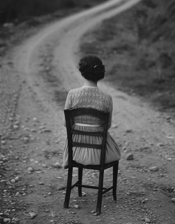 A conversation 
With you
Every moment 
From afar

#vss365 #moment #poembyrashmi #micropoetry #poetrycommunity