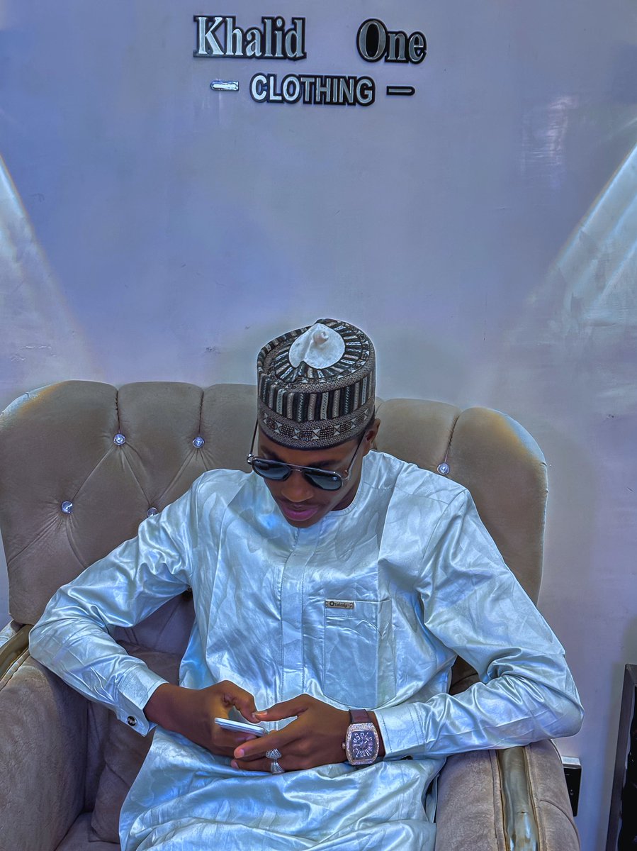 realkhalidone's tweet photo. Let me be your plug 🪡 https://t.co/GUwFPrm946