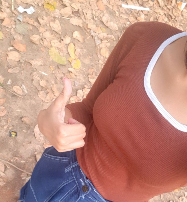 LAvANyA4308's tweet photo. Bf vaangi kuduthan 😁
Nalla iruka guys dress 🙆🏻‍♀️ https://t.co/3FaWWM16jJ