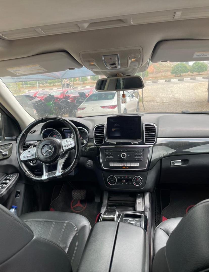 FestusOgenyi's tweet photo. @Carsnationn Fresh import Clean 2017 Mercedes GLE 350 
Price: 25m
Location: Abuja https://t.co/QN2UKzaKZj