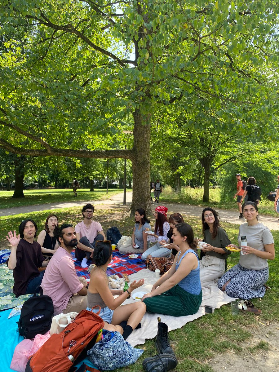 stralang_'s tweet photo. Profitant d'une journée ensoleillée, nos🧑‍🎓ont su combiner détente et bonne humeur en célébrant le dernier jour de cours. Bravo à chacun d'entre eux pour leurs efforts, persévérance et enthousiasme tout au long de leur apprentissage du 🇫🇷 ! https://t.co/Zhwd9rS2eZ