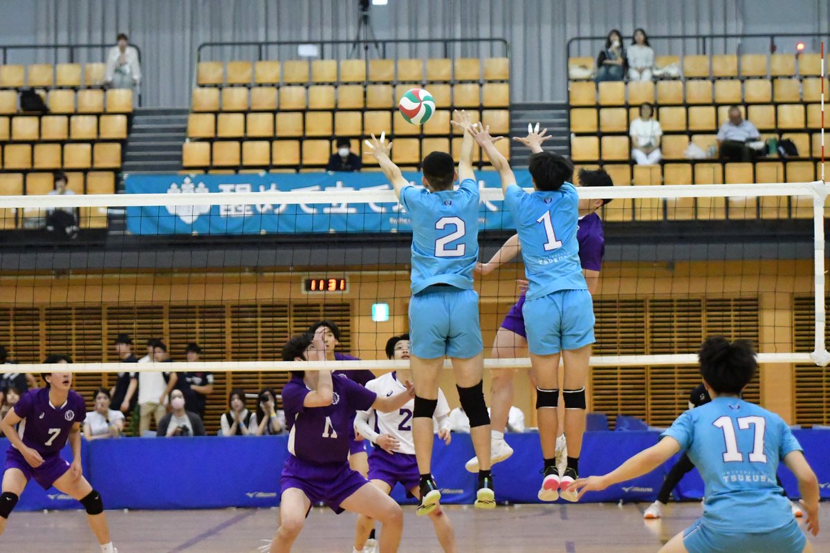 GakurenKoho's tweet photo. 【東日本インカレ男子トーナメント】 
準決勝　第1試合
東京学芸2(25-23.25-21.12-25.19-25.8-15)3筑波大 https://t.co/ggrfxiZgOE