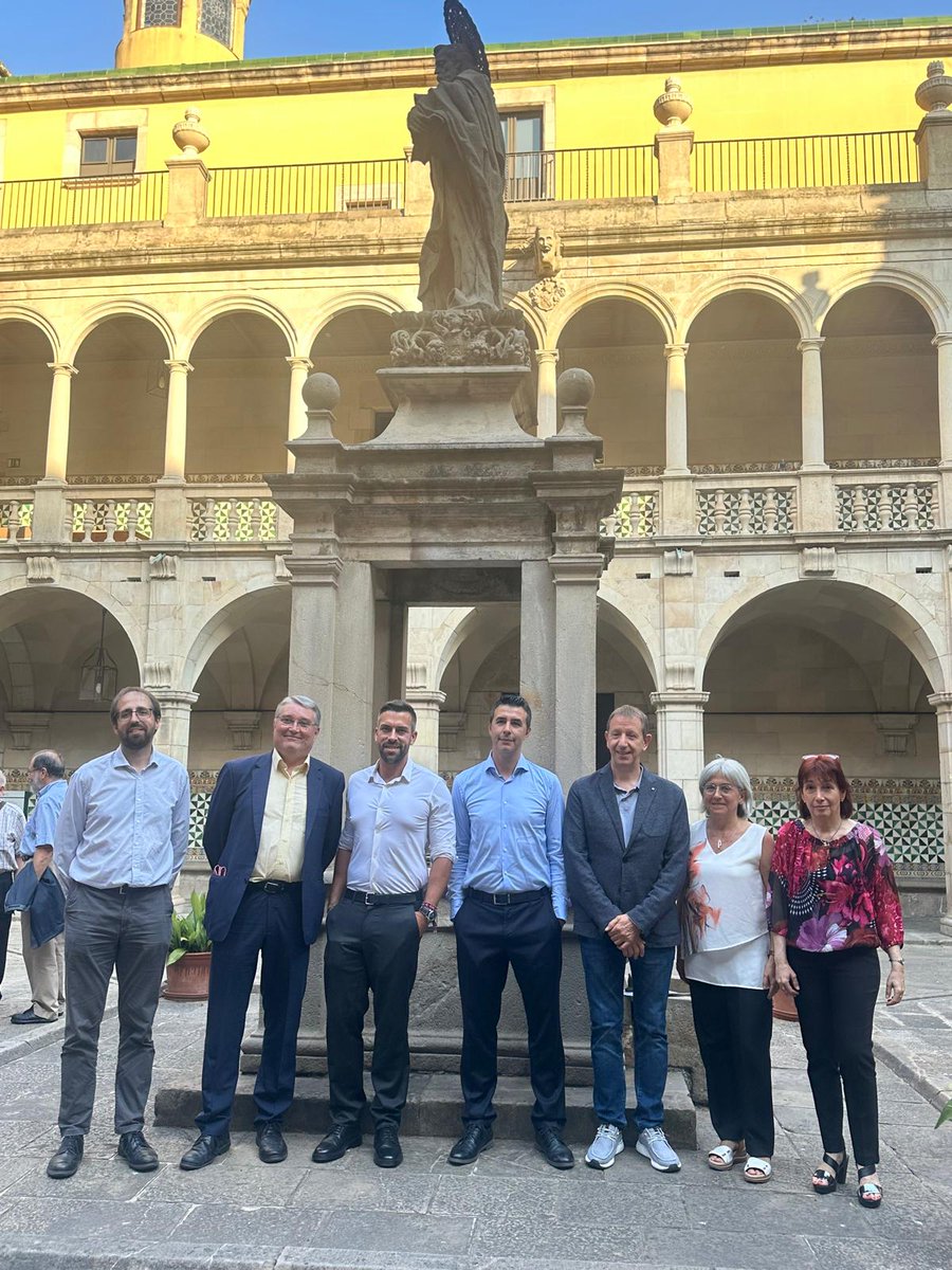 Algunes imatges de l'acte de lliurament dels Premis de la Societat Catalana de #Química en Recerca, Educació, Divulgació i Internacional 2025.

L'enhorabona a tots els premiats! 🥂