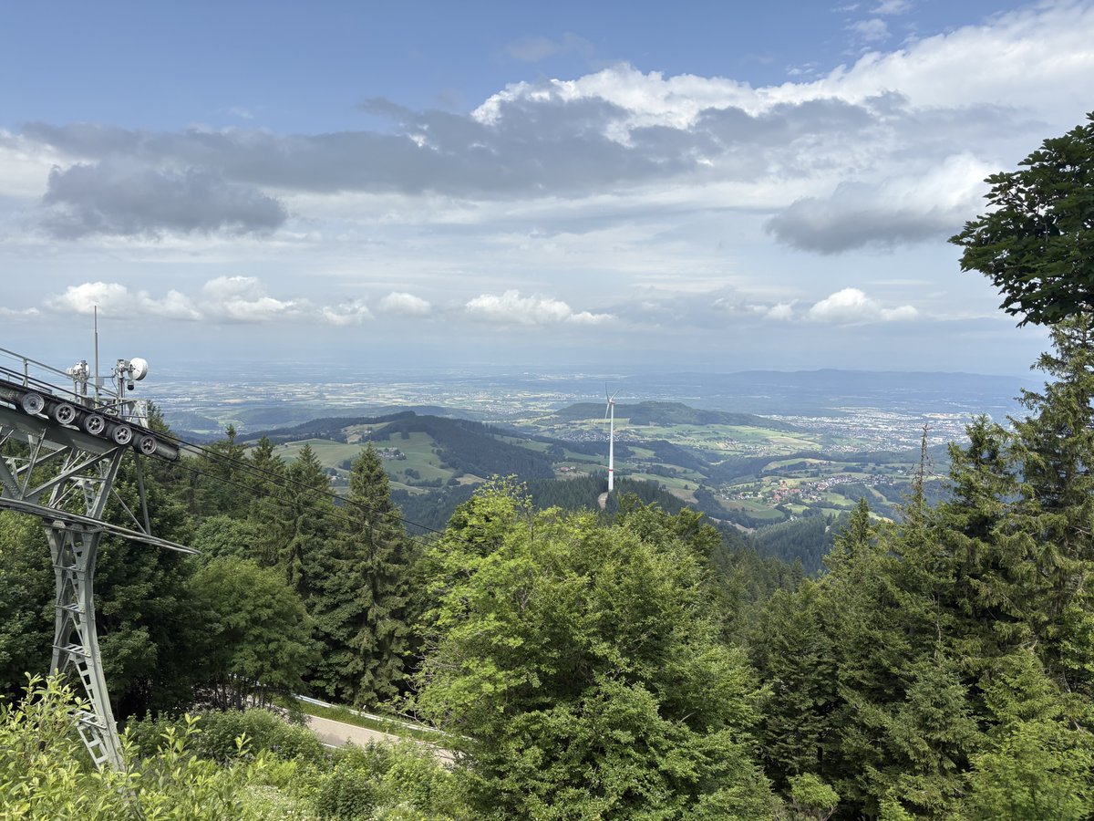 DHSBoys's tweet photo. Black Forest Group A at the Schauinsland Cable Cart 🚠⛰️🌲 #dhsbcew https://t.co/jXDTDEc12o
