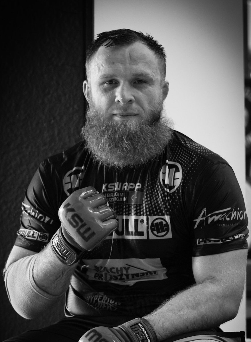 👊🏻 
——————————————————

Sometimes it happens🤫