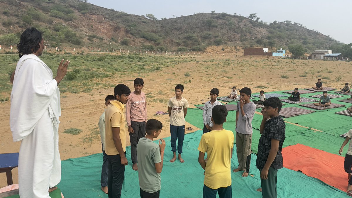 "योग शिविर का चौथा दिन – स्वयं से साक्षात्कार की ओर बढ़ता हर एक कदम।" 
.
.
.
#योग_स्वस्थ_जीवन_की_चाबी #योग_का_साक्षात्कार