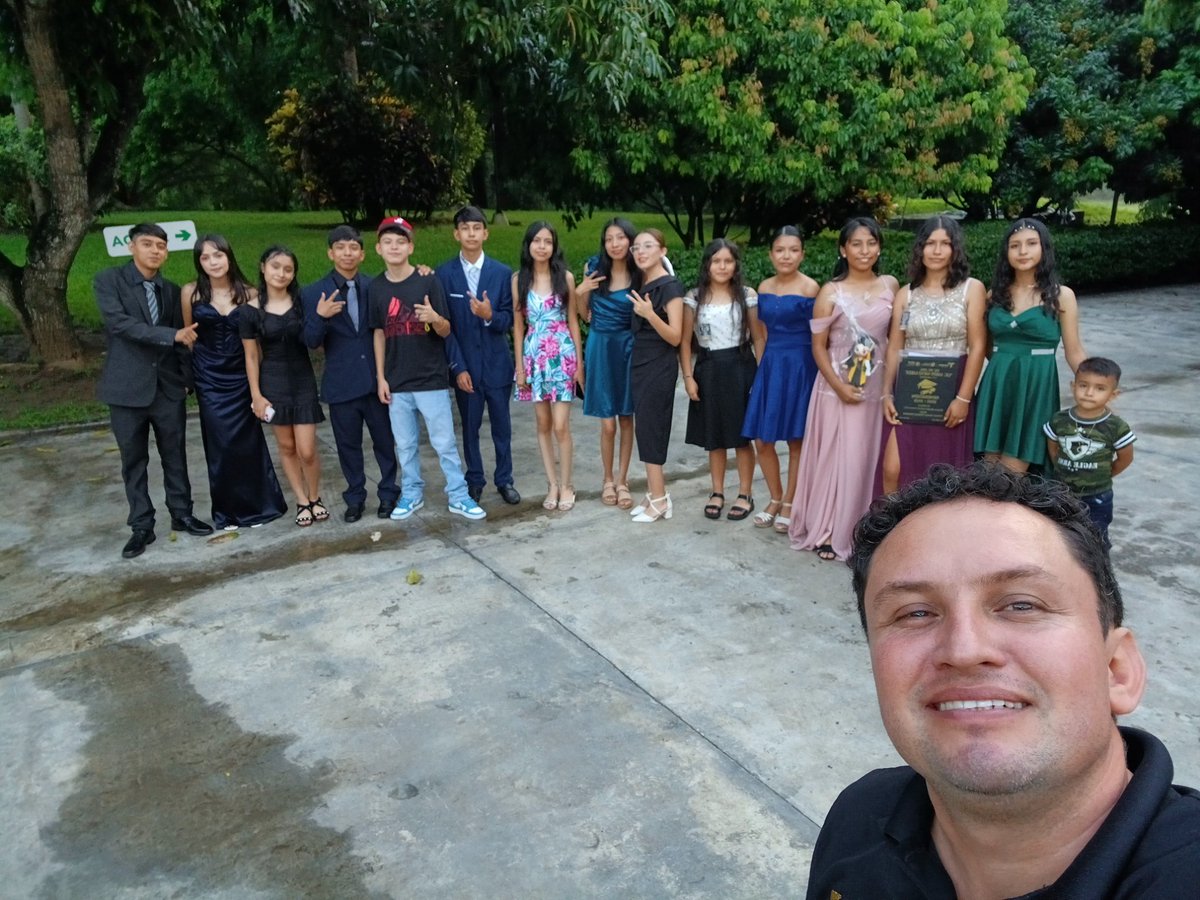 Graduación 2025 
Secundaria Gral. Lic. Aarón Sáenz Garza de #GómezFarías #Tamaulipas