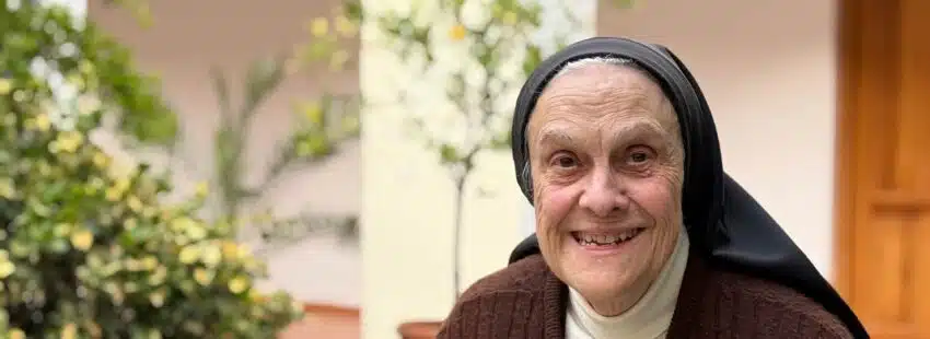 ➡️ María Fernández: carmelita descalza a los 54 años

👉 La consagrada granadina ingresó en el Monasterio de San José en Málaga a avanzada edad: “Dios me pintó el cielo de manera distinta”

vidanuevadigital.com/2025/06/27/mar…