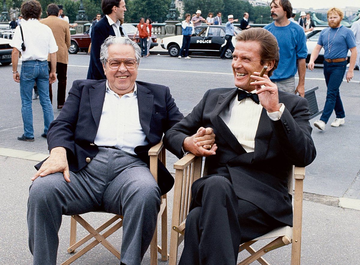 mariobianchi18's tweet photo. Il #27giugno 1996 moriva #AlbertBroccoli detto Cubby. Origini calabresi, dopo aver fatto anche il fabbricante di bare, si diede al cinema e con #HarrySaltzman produsse più di 40 film, tra cui la serie con 007. Produsse anche il classico di Dick Van Dyke Chitty Chitty Bang Bang. https://t.co/YteLn9g6SS