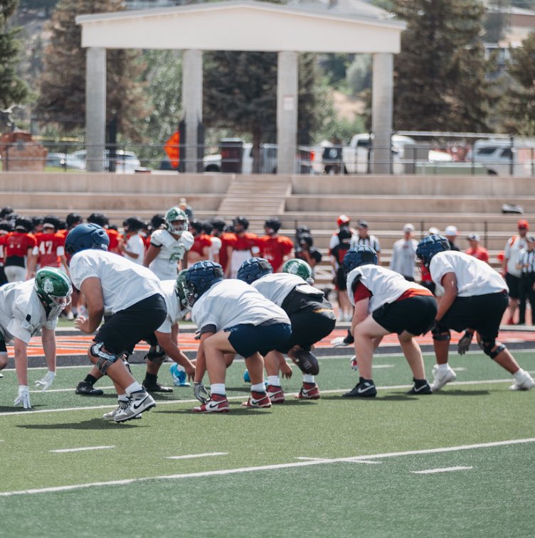 samuelatoa53's tweet photo. Had a great time at @SUUFB_ camp!!! Thank you to my team @HHSMustangFB and my head coach @coachrickards https://t.co/IezebwWunc