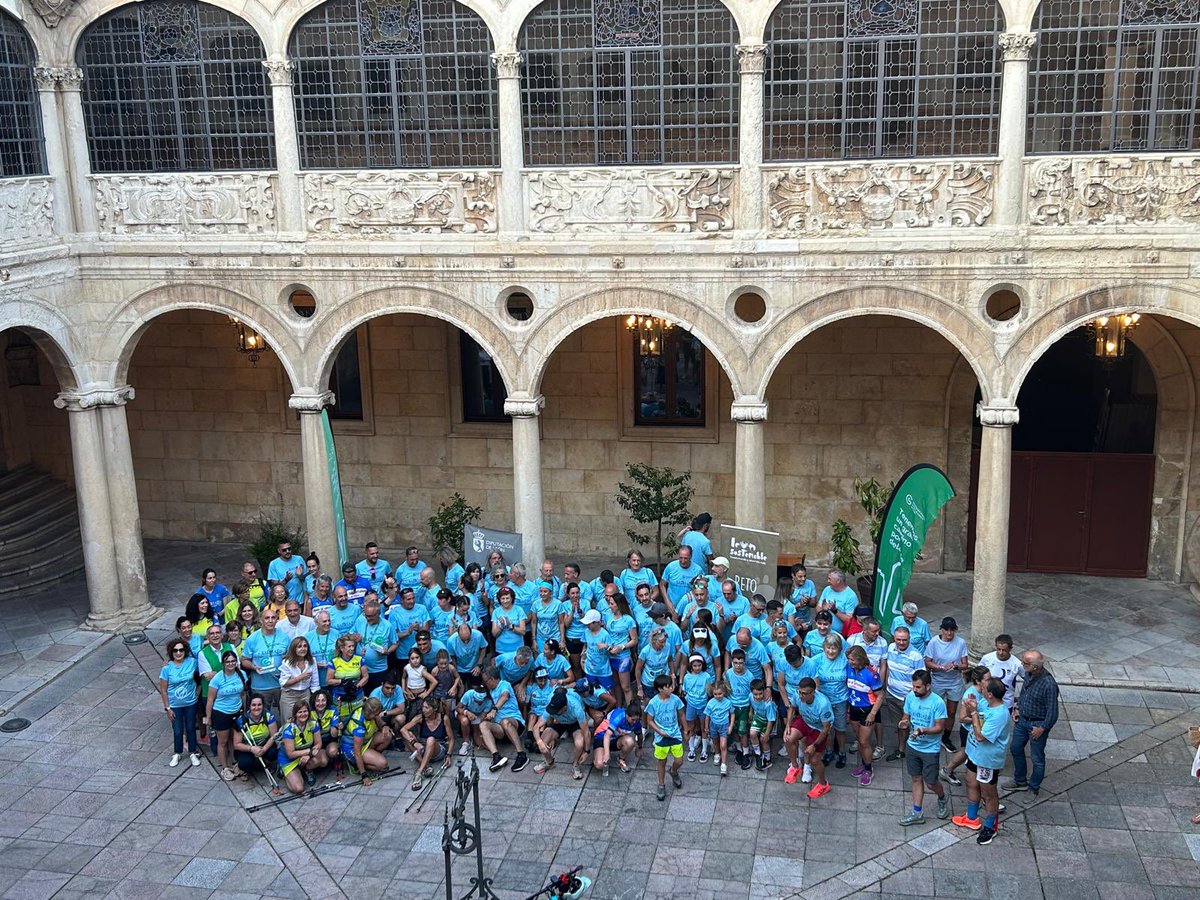 Los corregrinos ayer fueron recibidos por la Diputación de Leon a su llegada.
Quedan muy pocos días de carrera para llegar a la plaza del Obradoiro.
Hacemos un esfuerzo y seguimos esta pagina por favor???? 
Buenos días!!!!!
<a href="/asantiagocontra/">A Santiago contra el cáncer</a>